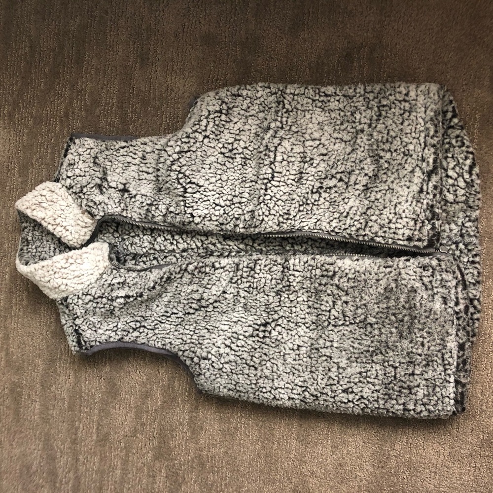 Fuzzy Vest - Picture 2 of 5